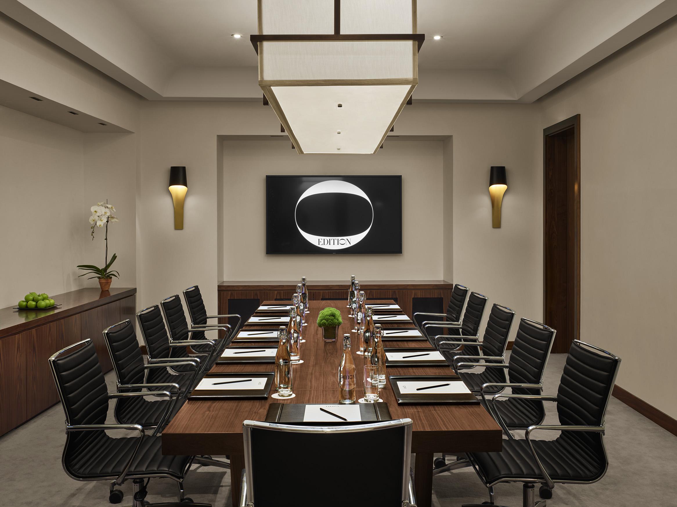 The Abu Dhabi Edition Ngoại thất bức ảnh Boardroom