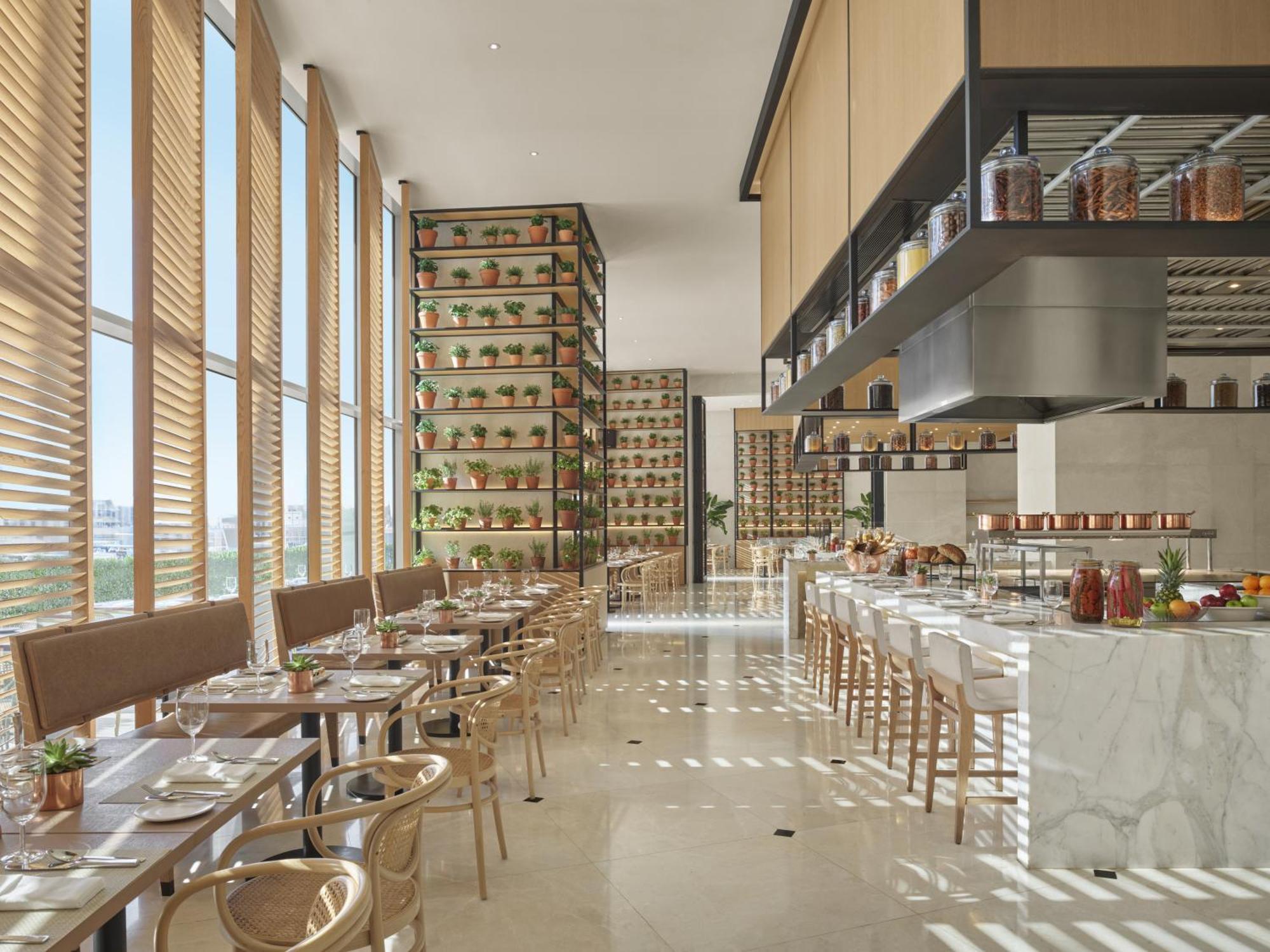The Abu Dhabi Edition Ngoại thất bức ảnh The restaurant